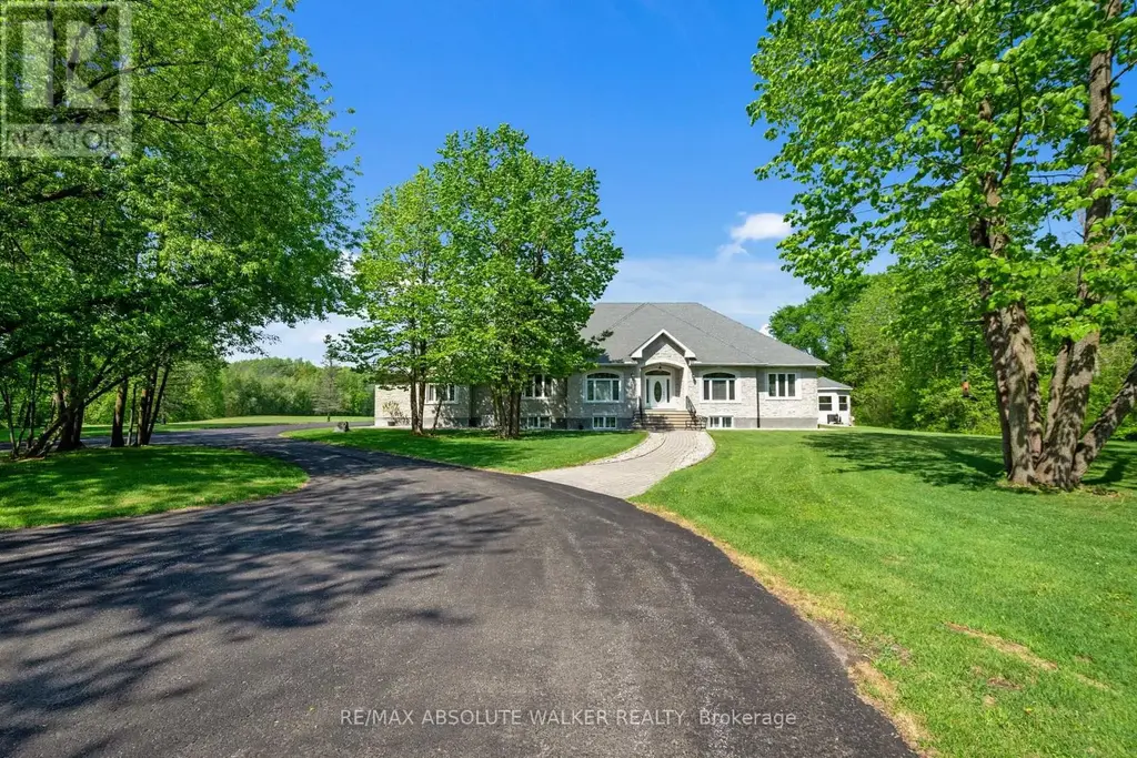 2501 Kearns Way, Ottawa